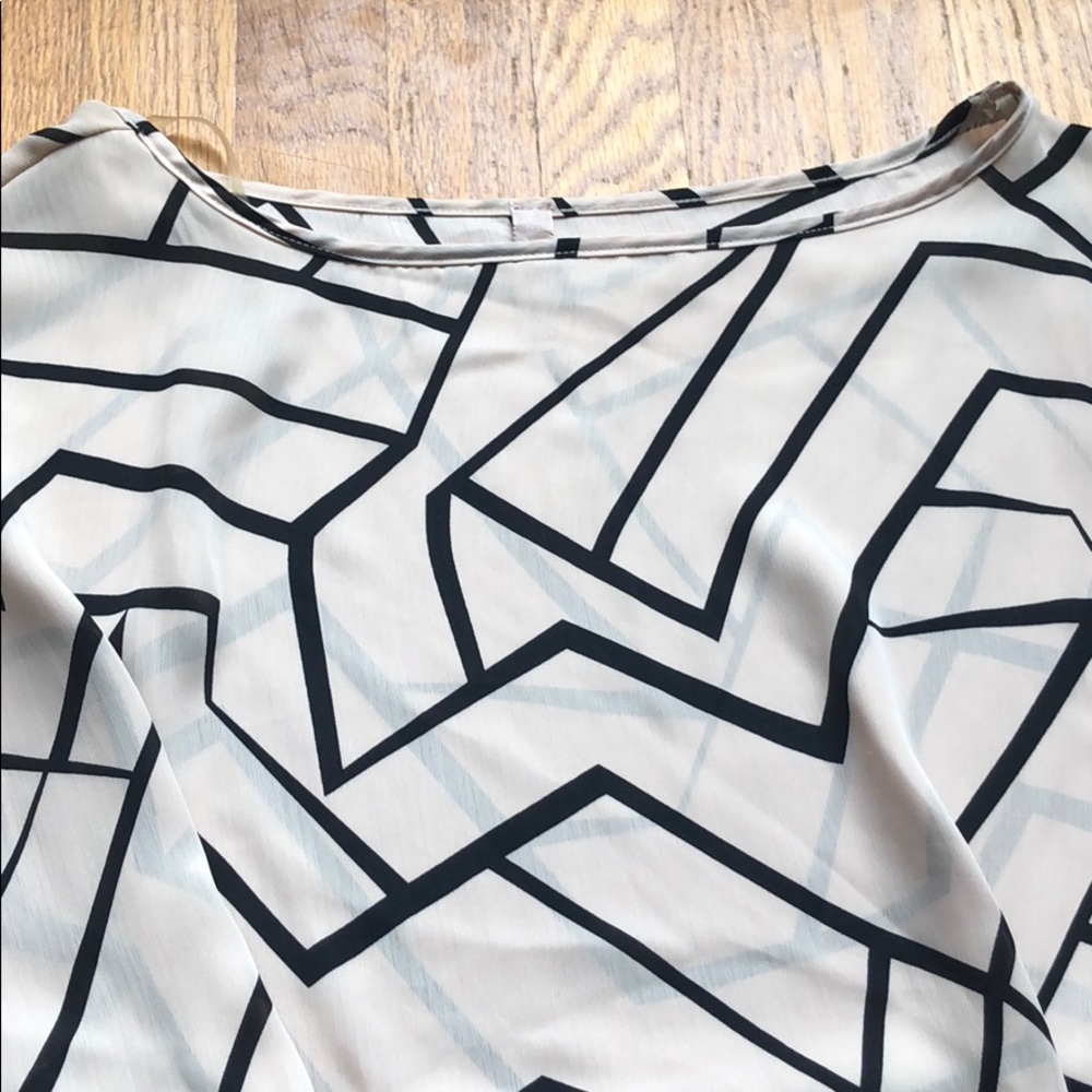 ❤️3/$15❤️ Dress/Top - Picture 2 of 8